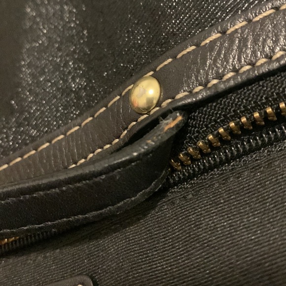 Coach Signature Handbag - Picture 15 of 15